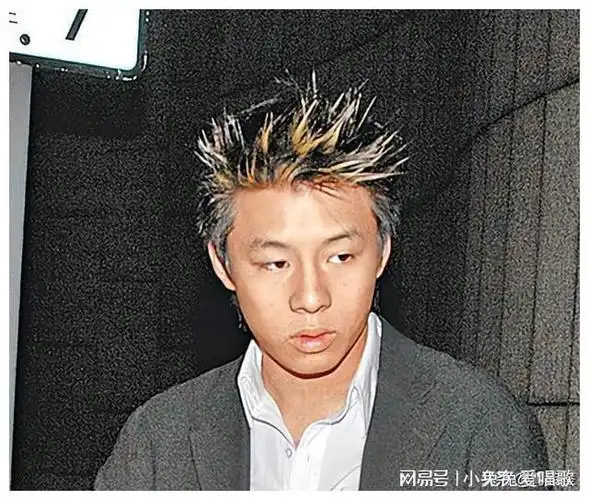 霍启仁大哥比我强二哥比我富但我才是家里最幸福的