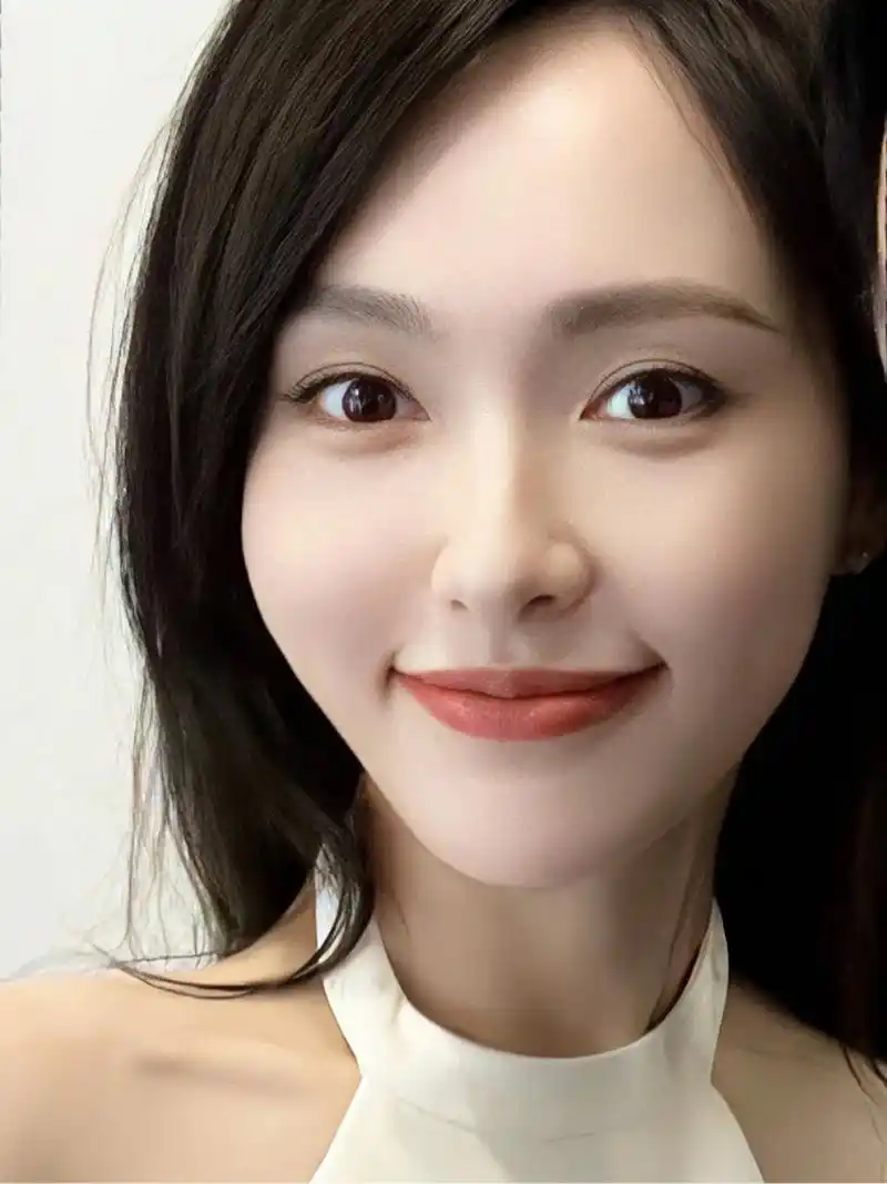 唐嫣笑的好可爱