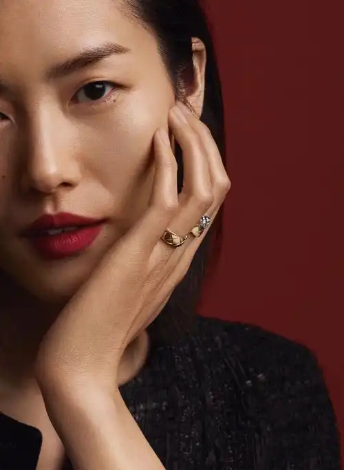 刘雯携手井柏然演绎chanel广告大片