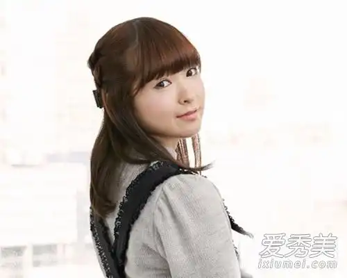 春日元气满分 超简单齐刘海发型扎法