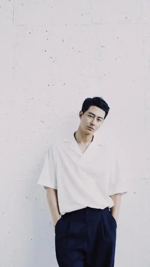 赵寅成 壁纸 明星 帅哥 大叔 男神