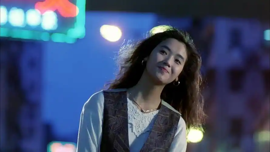 1990天若有情之追梦人乖乖女就这么穿赛博朋克的香港夜景吴倩莲