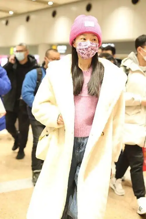 宋轶素颜的样子都很美日常搭配超级可爱大眼睛太有辨识度