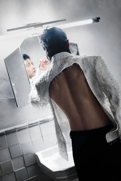 肖战用健身塑造完美形象,让人惊叹不已,来自于他的极度自律