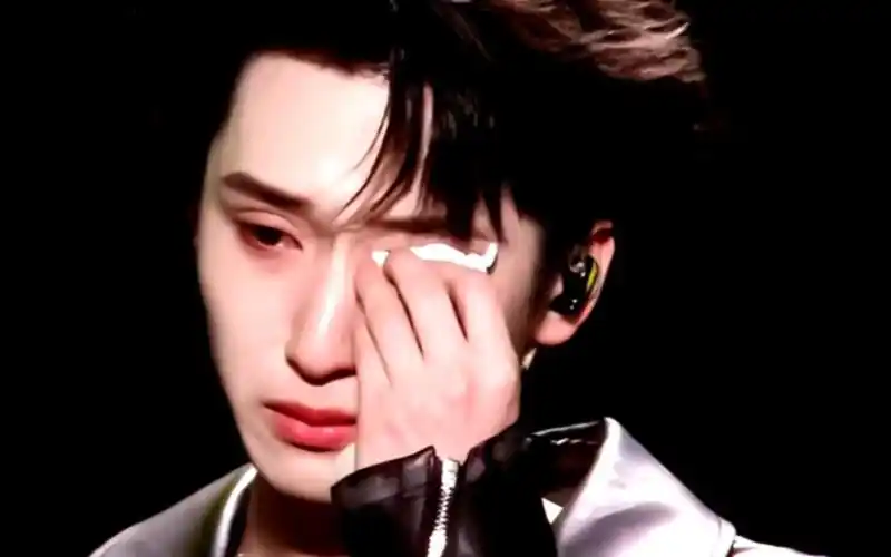 严浩翔哭的那一刻 我心都碎了