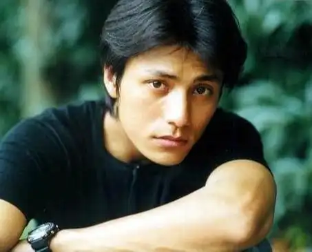 陈坤为什么对董洁那么好,为了董洁陈坤愿意等十五年