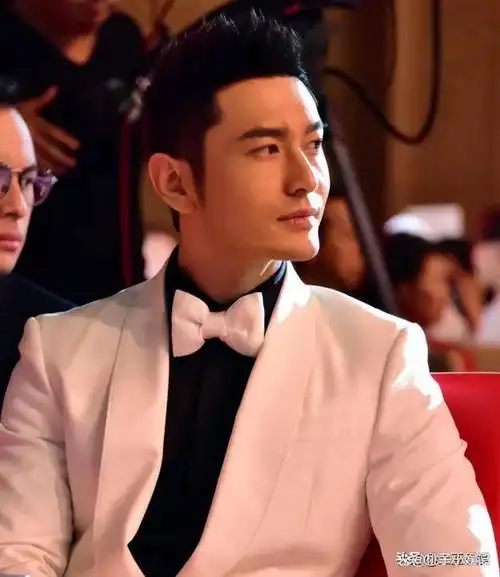 这位新疆美女在黄晓明的公司得到了不错的发展,她的爆火只是时间问题