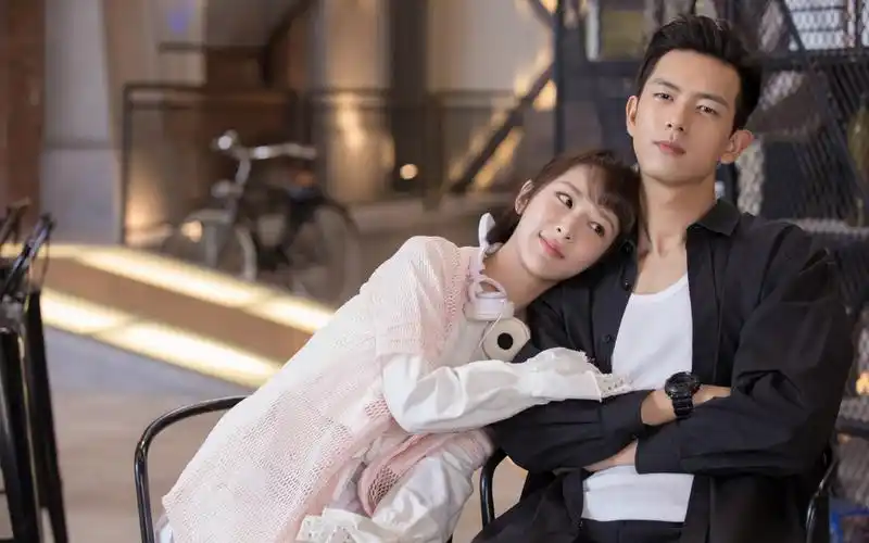 亲爱的热爱的壁纸(2/8)