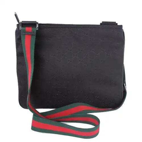 cucci 古驰 双g logo男pvc斜挎包 25600 f4f3r 1060 黑色(香港直发)