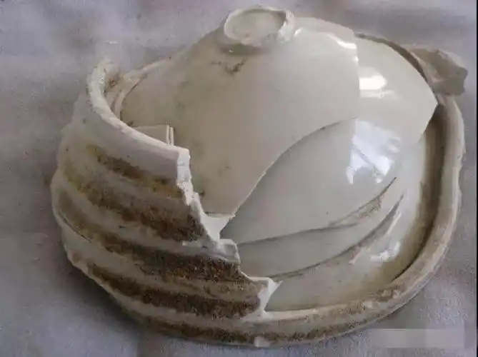 覆烧——瓷器装烧的一种方法.