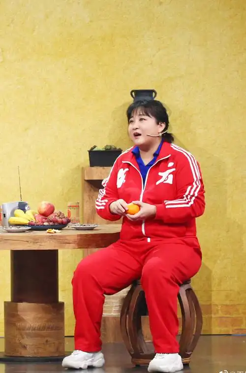 p>贾玲,1982年4月29日出生于湖北省襄阳市宜城市,中国内地喜剧女演员