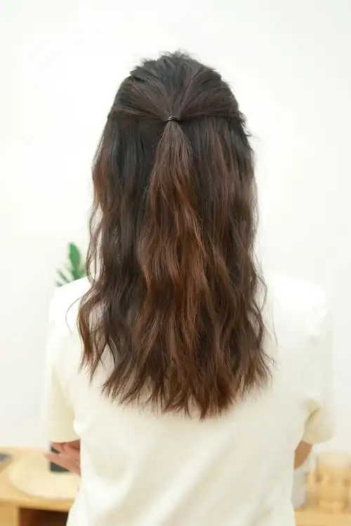 夏天怎么扎头发(四十岁女人夏天怎么扎头发)-图32