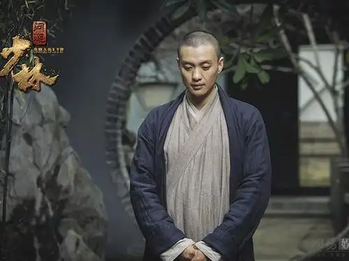 实力派小生周一围最近一改低调本性,横跨电视剧,电影,综艺"三栖"变身"