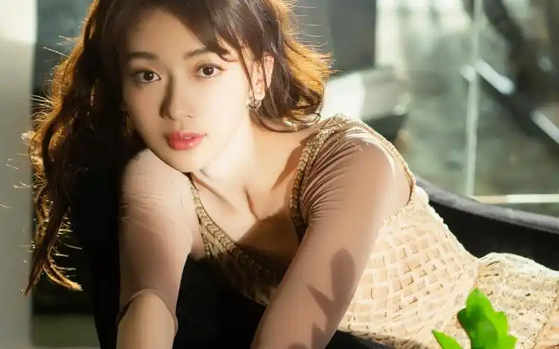 原图你的电脑分辨率(1600x1600)→生成壁纸显示:√欣赏模式全屏模式