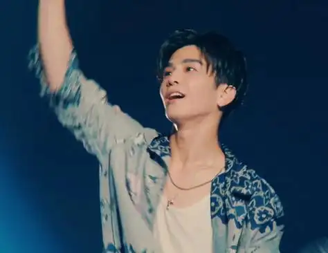 打开新页热度(22)推荐热血街区岩田刚典cobra眼镜蛇热血高校三代目 j