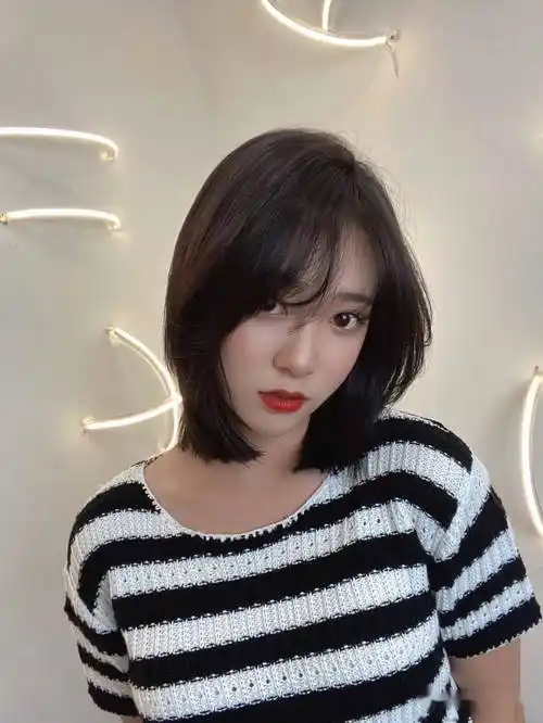 2021年最火"初恋锁骨发"_刘海