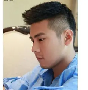 适合男士圆脸短发发型 年轻又有活力
