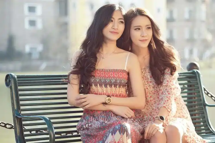 女神和女神之间这才是正确的方式