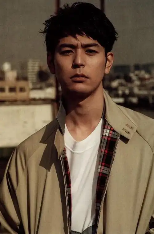 今年40岁的妻夫木聪,仍然是一个让人动容的男人.