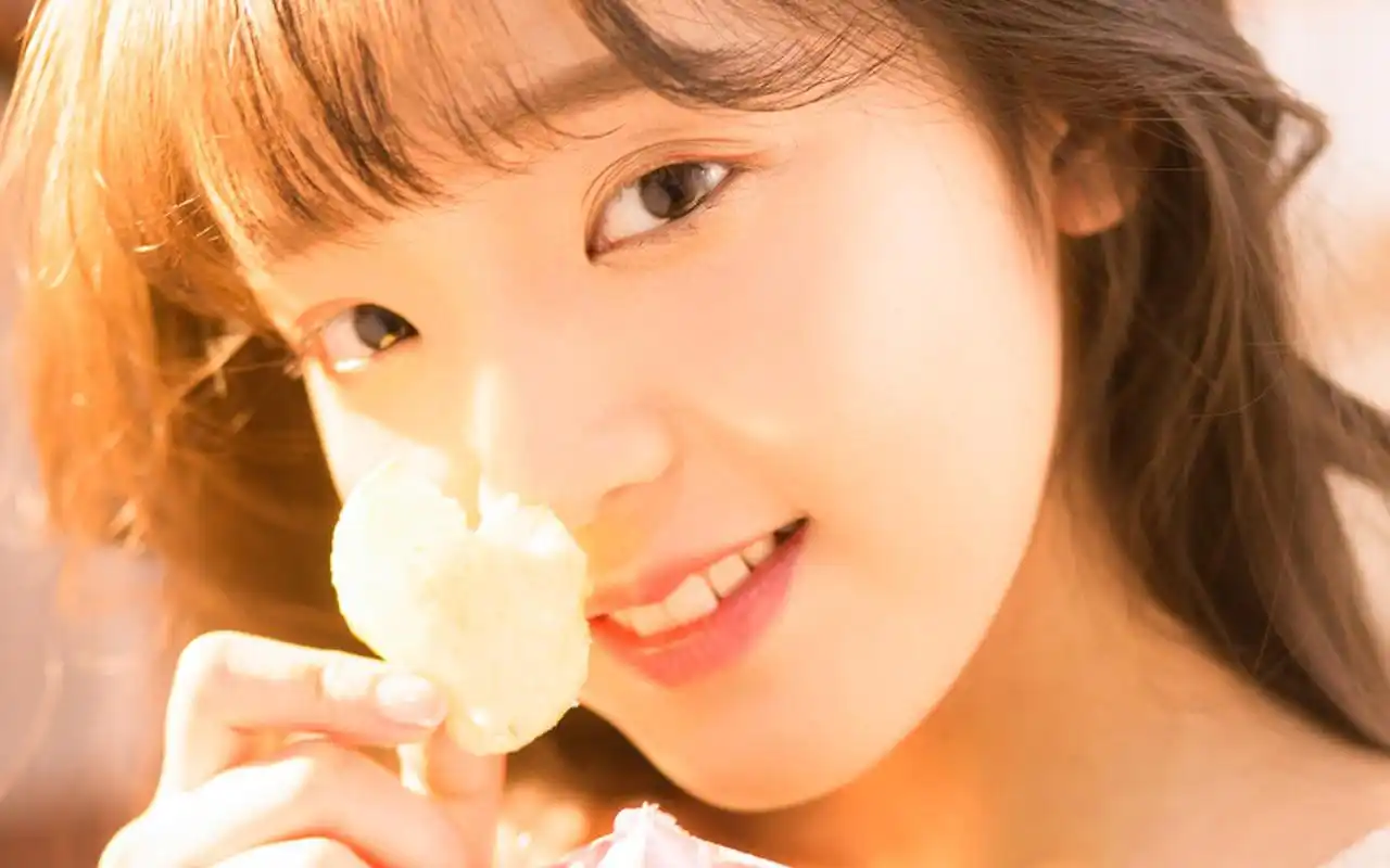 氧气美女清新养眼居家写真图片桌面壁纸