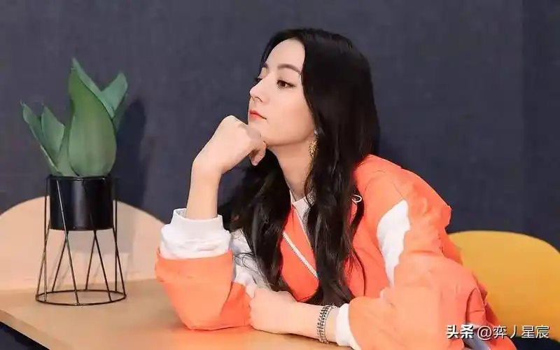 20娱乐爆料:迪丽热巴,肖战,唐嫣,王一博,杨幂,周深_张颂文_工作_资源