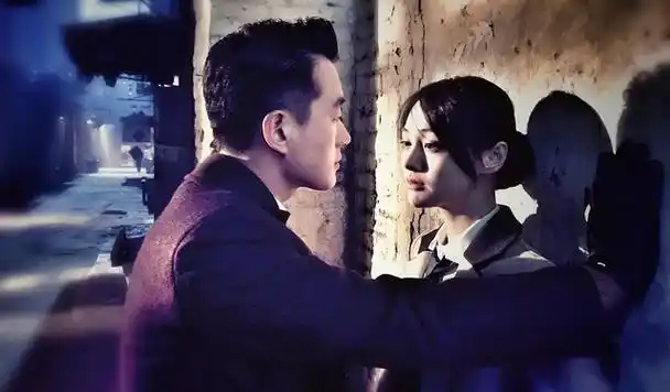 佟丽娅佟大为高龄演偶像剧美颜滤镜太强还尬演机长和医生