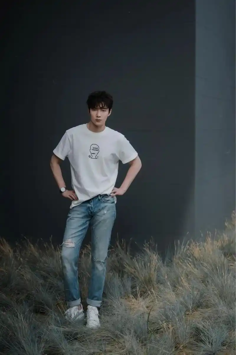 明日12:00开票|音乐剧演员龚子棋,李向哲,张超与唱作人肖瀛在「声色