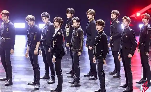 在今年新出的男团中,unine和r1se的发展势头是最好的,但是这两个团的