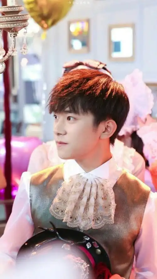 易烊千玺 #tfboys 电视剧我们的少年时代 尹柯 高清 帅气