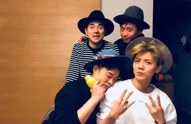 原创邓超生日友人纷纷送祝福每个人都有亮点鹿晗的发文最暖心