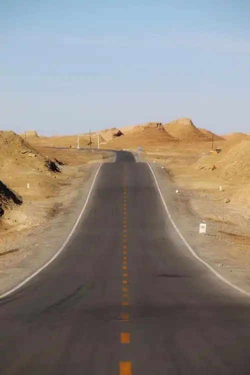 青海南八仙雅丹无人区公路