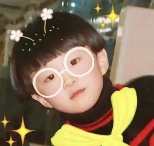 范丞丞童年照#范丞丞小时候也太可爱了吧,果然帅的人是从小帅到大的
