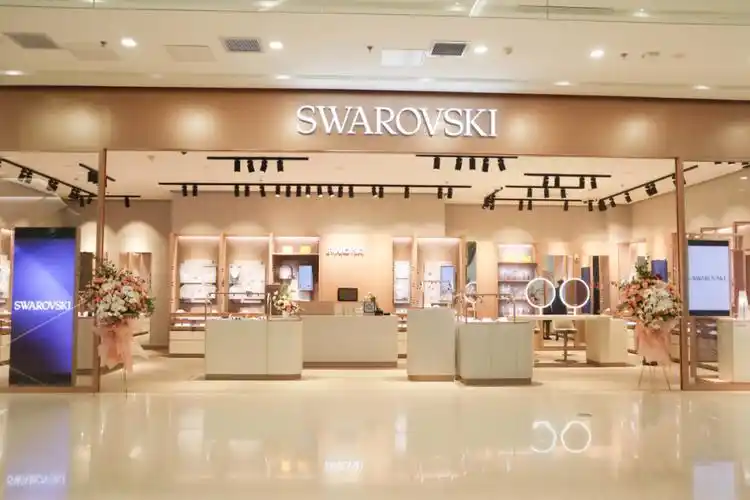 78施华洛世奇店铺全面升级