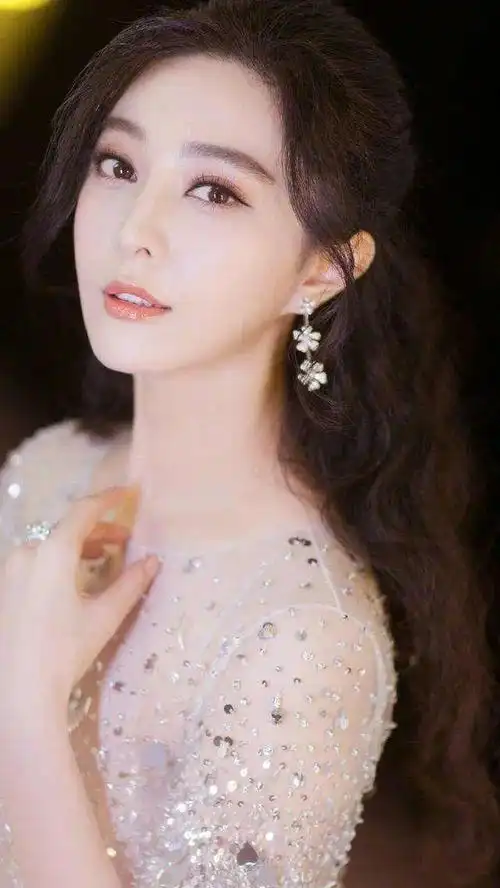 洪金宝的八字 洪金宝范冰冰范丞丞 - 时代开运网