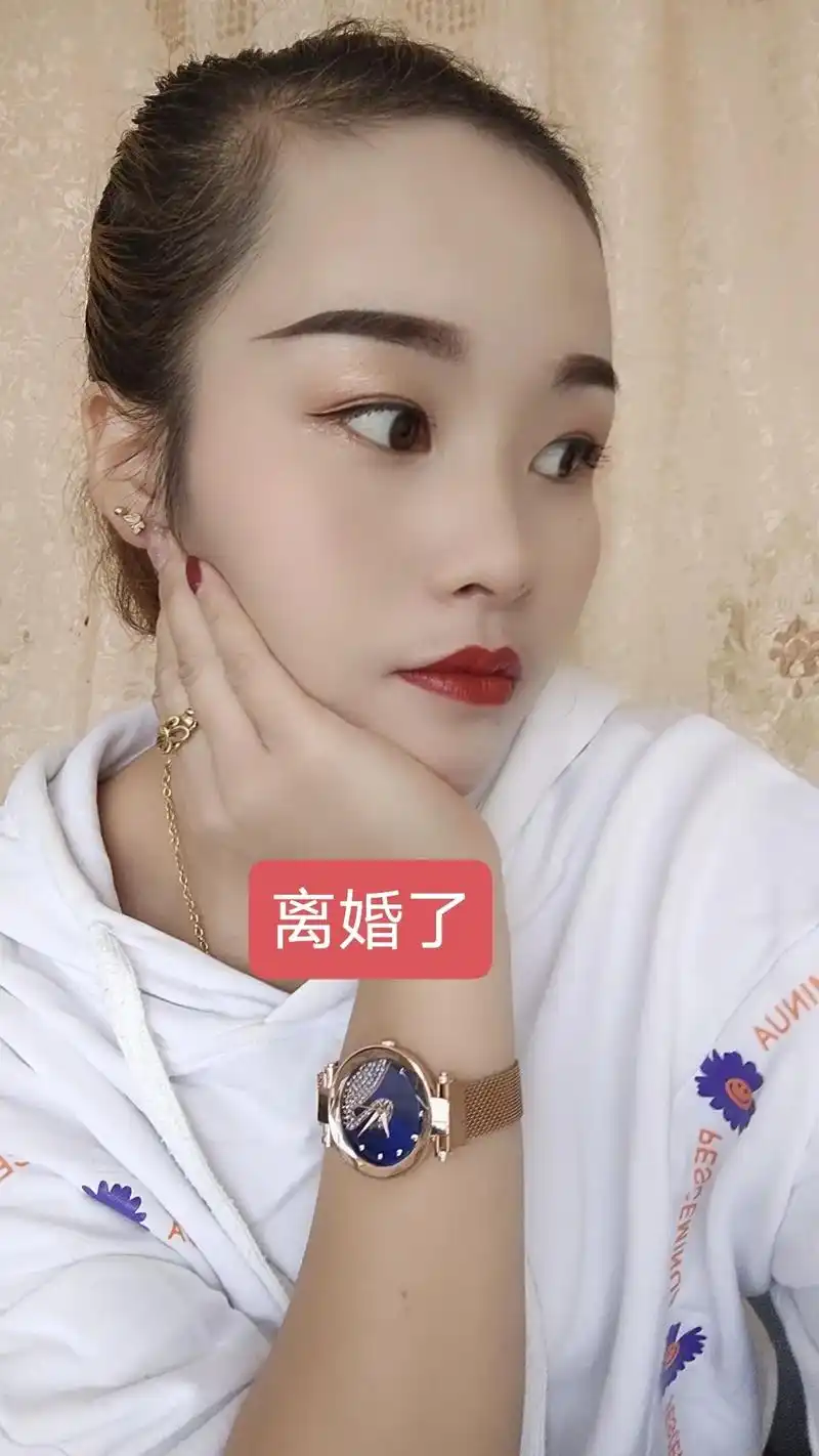 以前离婚的女人会哭,现在离婚的女人会笑,你并不知道他经历了什 - 抖