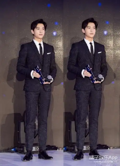 时而像绅士时而变暖男这样会穿衣的杨洋让人不得不爱