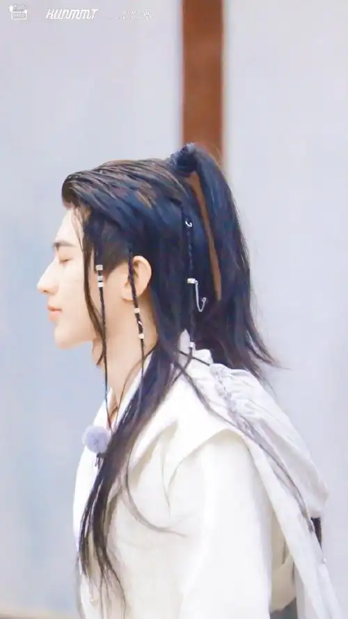 蔡徐坤白衣古装造型##奔跑吧蔡徐坤