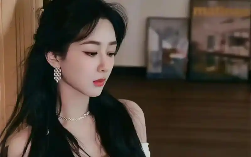 杨紫说:内心强大便可笑对人生