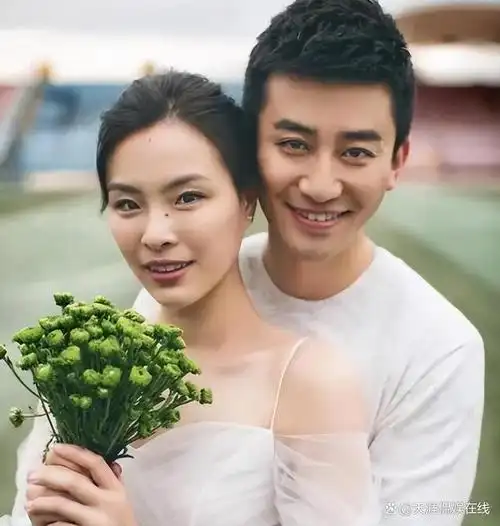 吴敏霞晒全家福!39岁身材傲人气质出众,年收入已超1000万