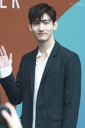 已开奖明天本命结婚啦发一发手机里存的沈昌珉饭拍