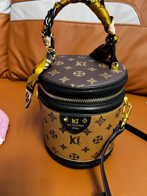 香港品牌真皮老花水桶包包女2025新款发财圆筒包春夏单肩斜挎小包