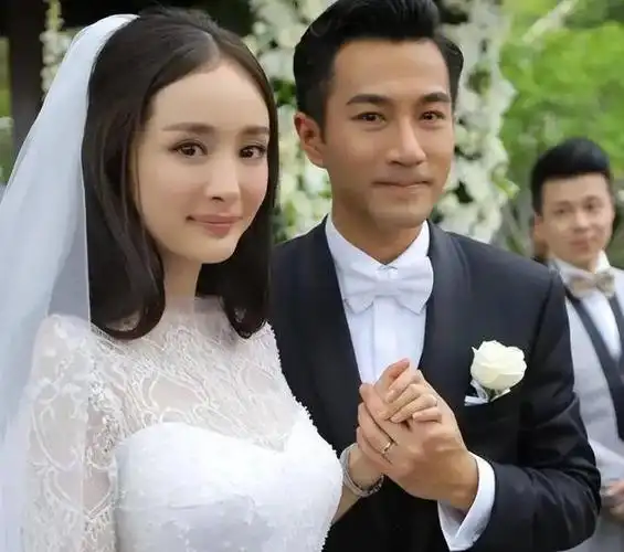 刘恺威出身于一个传统的港式家庭,一直秉持着"男主外,女主内"的理念