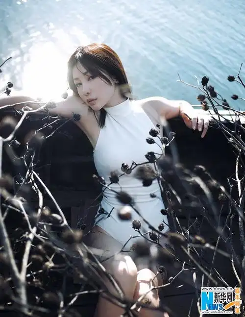 柳岩《男人装》大片性感爆表 未刊登美照全曝光