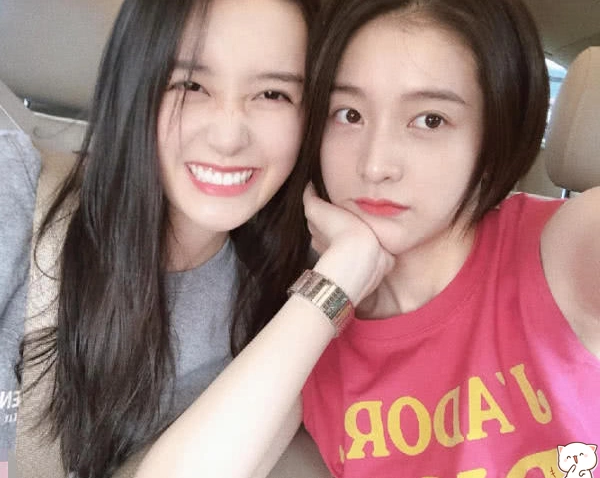 蒋依依张雪迎相约逛街,看到二人的差距后,确定不是塑料姐妹花?