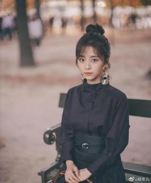 北影学院某位顶流女演员恋情即将曝光?杨幂,杨紫,谭松韵