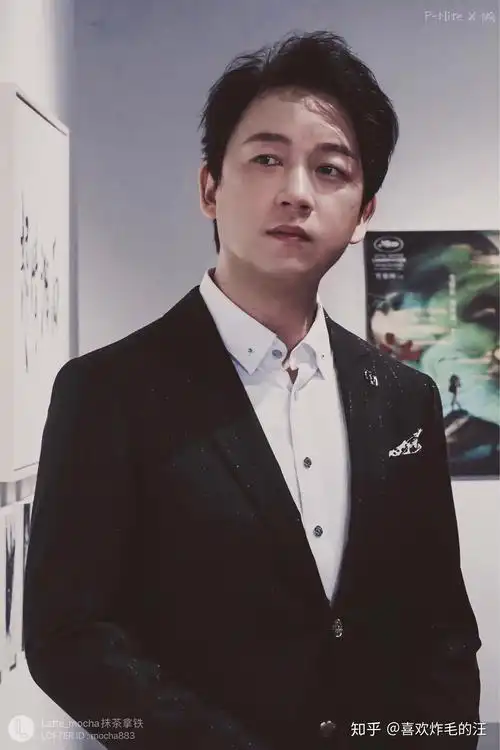 你的手机相册里有哪些潘粤明的帅照