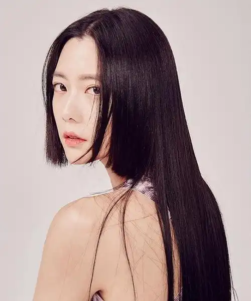 黑长直美少女公主切发型