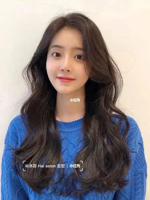 中长发女生标配法式大波浪卷发