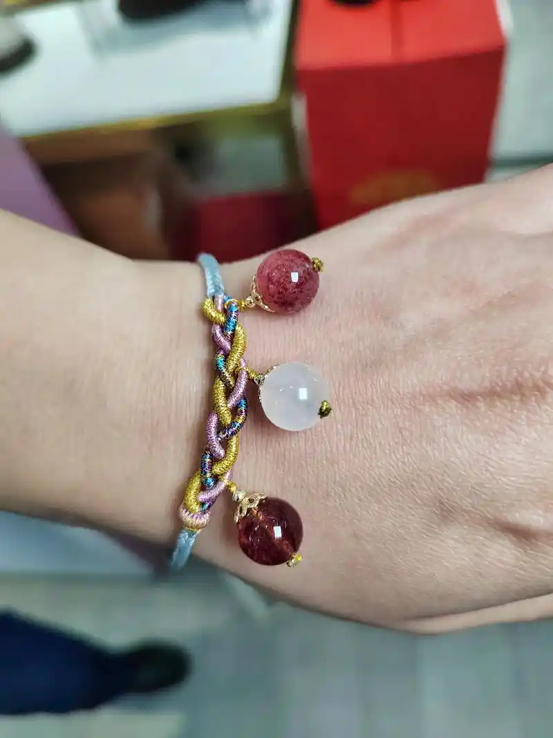 纯手工编绳 #绳结 #手工编织 #三门峡 #吊坠简单绑法  - 抖音