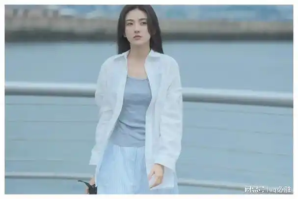 梁洁:璀璨星辰,演绎人生百态我们大家喜欢吗